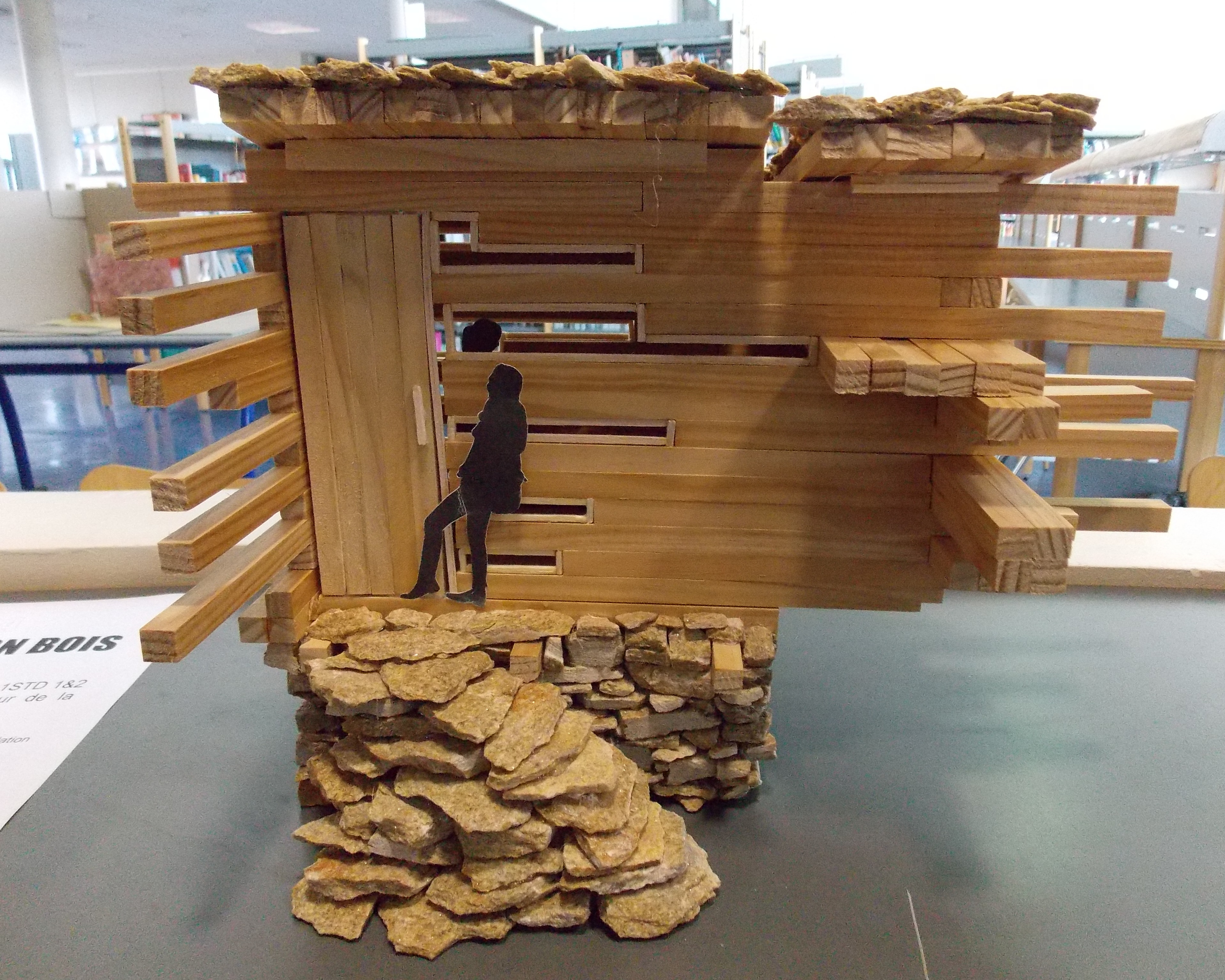 Exposition au C.D.I. : focus sur la construction bois - [Lycée